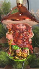 Ёлочная игрушка "Боровик-лесовичок с белочкой"